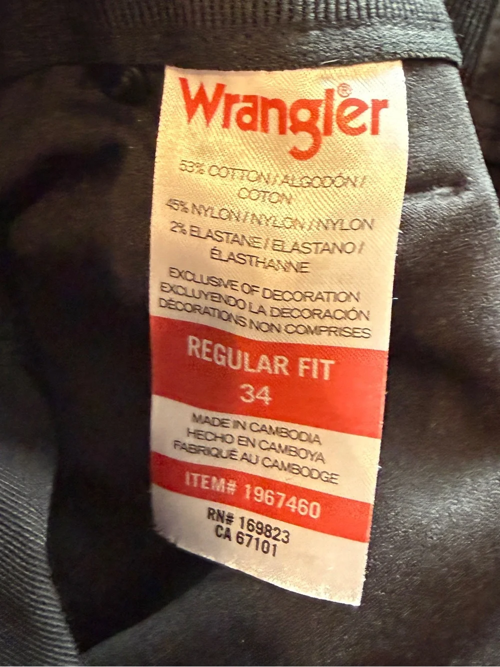 Wrangler Men’s size 34 waist Black Cargo Shorts. NWOT.